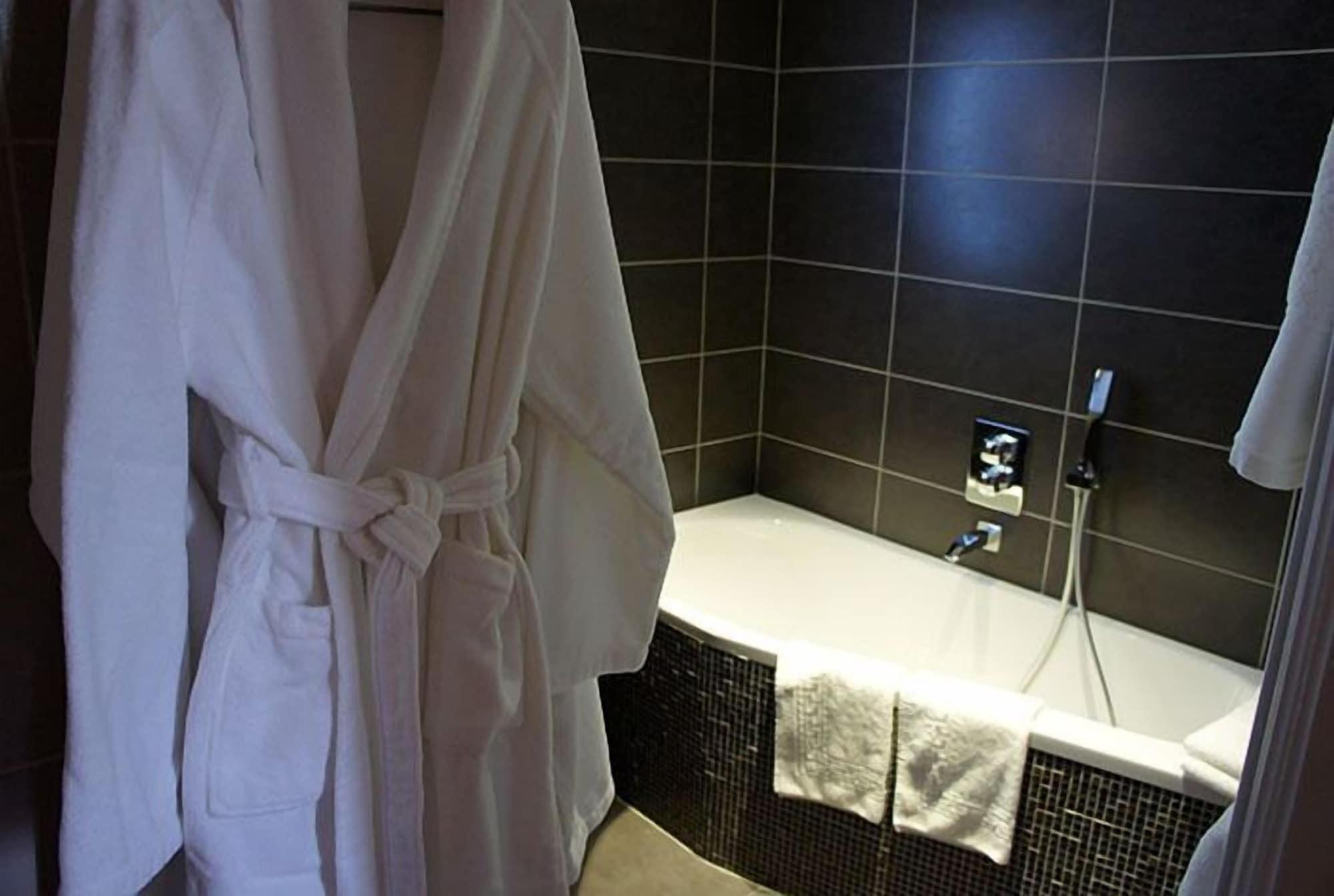 La Cour Berbisey - Teritoria Hotel Dijon Bagian luar foto